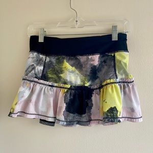 LULULEMON Willpower Skirt Sz 2